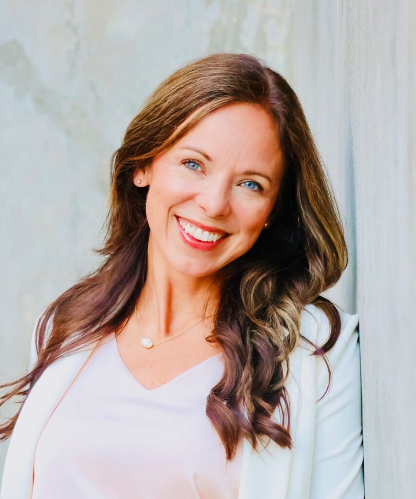 April; Pickett Realtor with RH Real Estate in Chattanooga